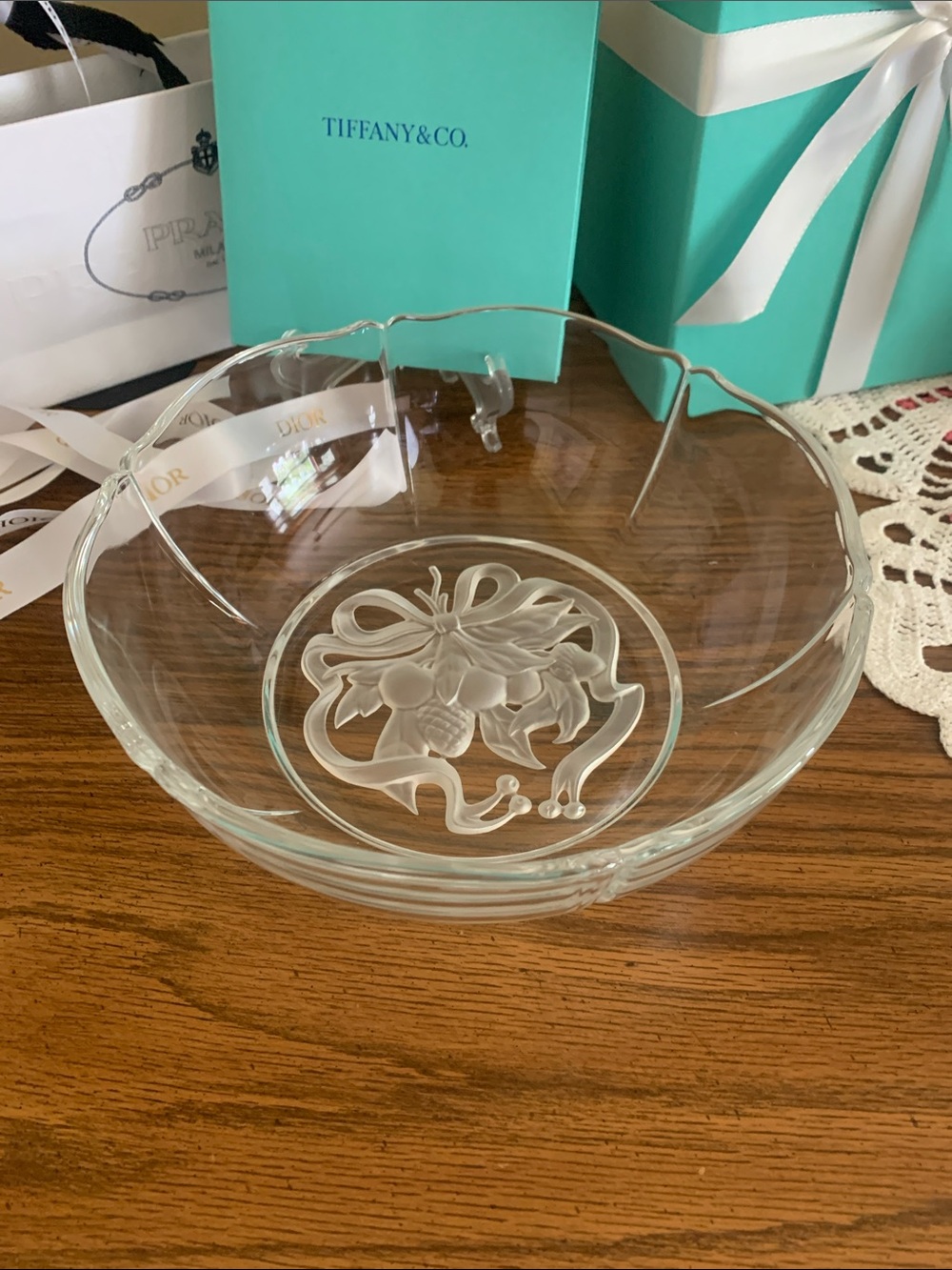 Tiffany & Co. Clear Etched Glass Serving Bowl holiday Christmas garland rare 59